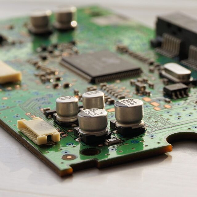 circuit-board-1429589_1280